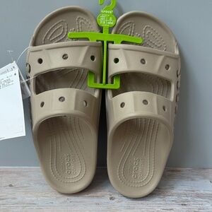 CROCS Baya Sandal Brand New with Tag

Size 5 Men’s/ or Women’s 7